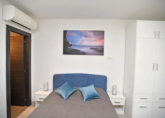 Apartment Ron